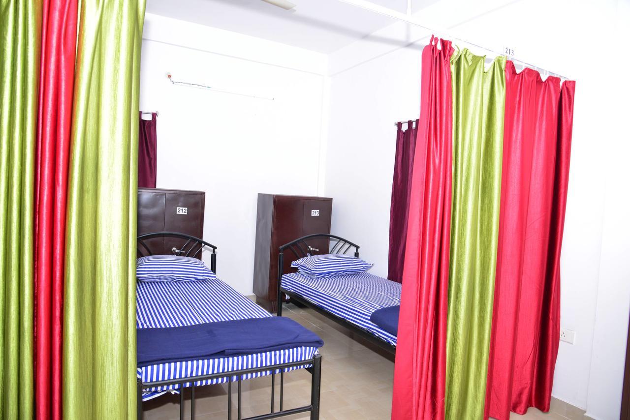 Tranquil Hospitality Hotel Бхубанешвар Екстериор снимка