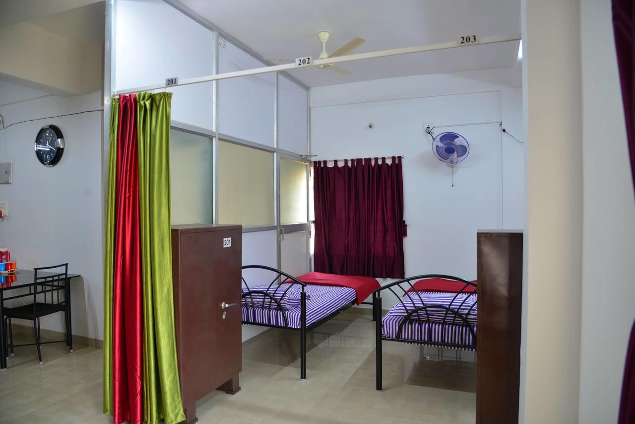 Tranquil Hospitality Hotel Бхубанешвар Екстериор снимка